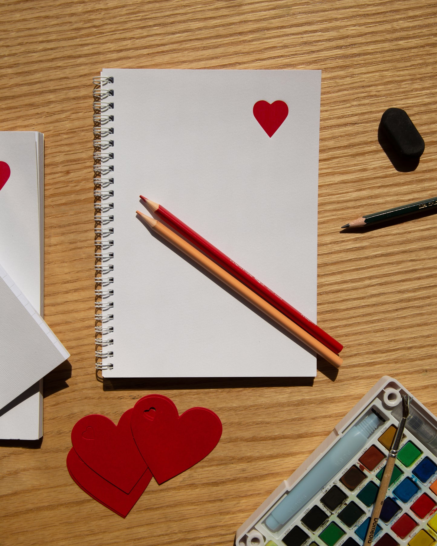 Cahier à spirale avec coeur gaufré, papier premium