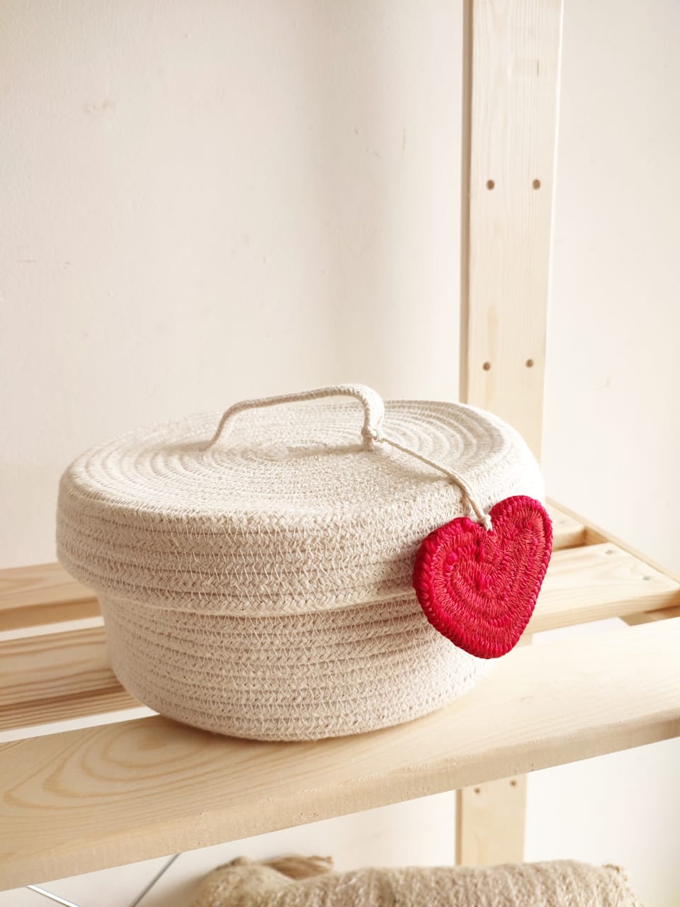 Petit panier à pain ou à secrets en coton tressé