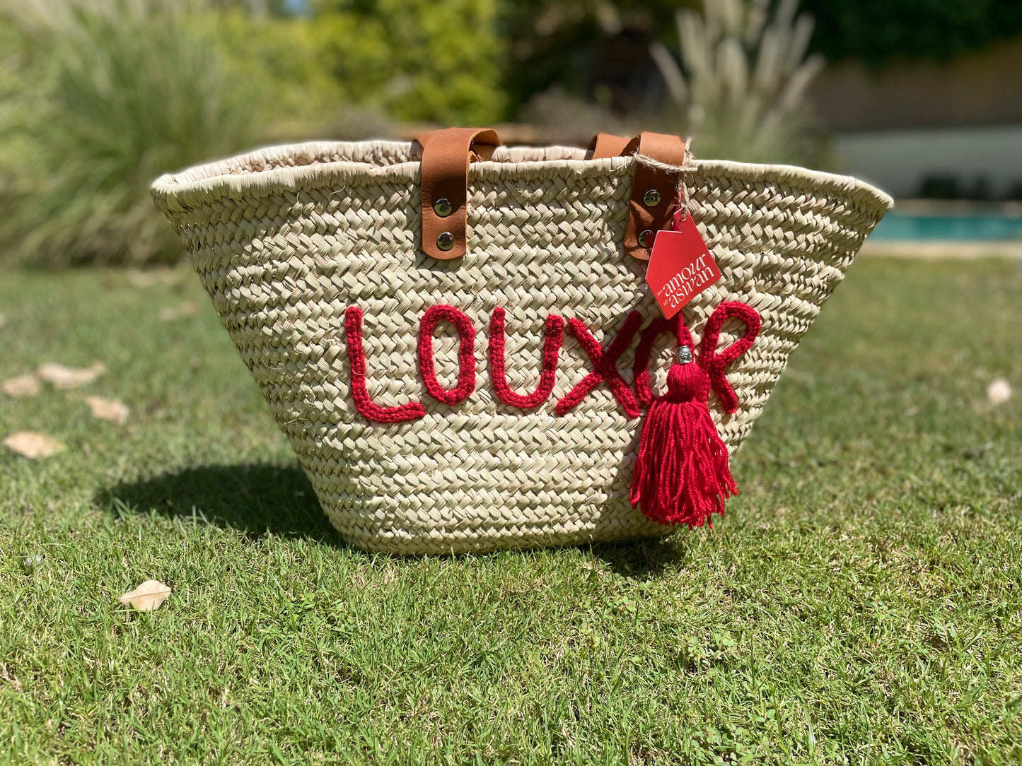 Sac du marché en feuilles de palmier et anses en cuir